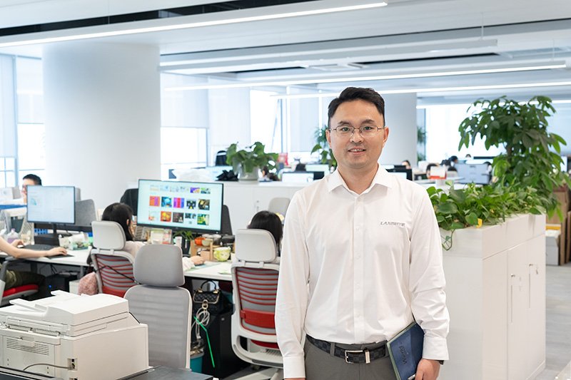 LANDU-gerente-de-vendas-técnicos-profissionais