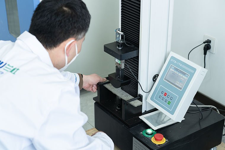 LANDU-avançado-equipamento-transversal-deformação-testador