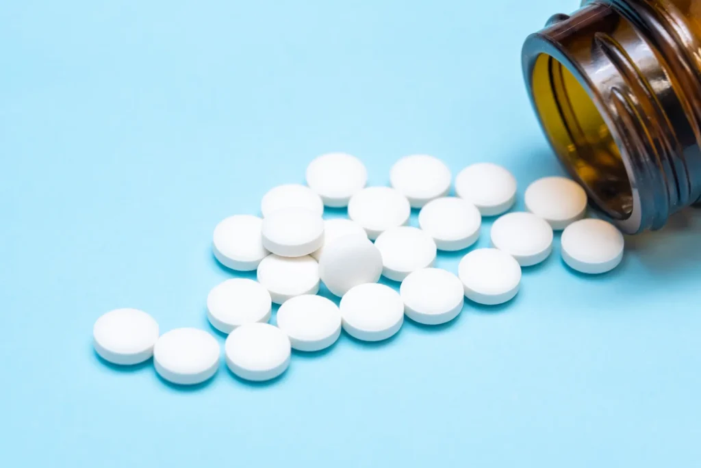 comprimidos-brancos-de-medicamentos